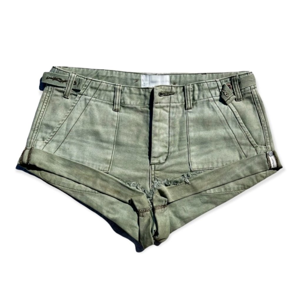 One Teaspoon, Brand new w/o tag, green denim shorts, Size 28